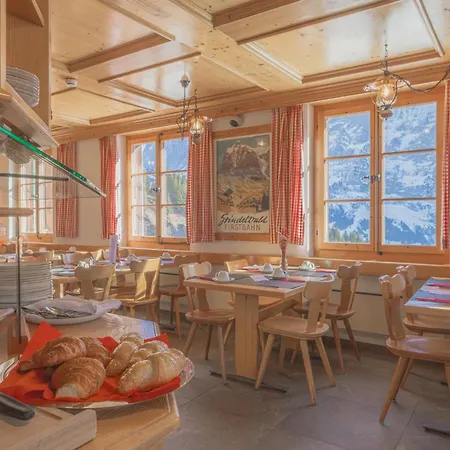 Отель Alpinhotel Bort 3*